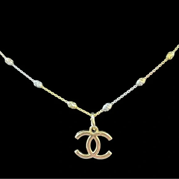 CC Logo Luxe-Inspired Pendant On Tri-Tone Sterling/Gold/Rose Gold Chain✨NWOT✨ - Picture 5 of 6